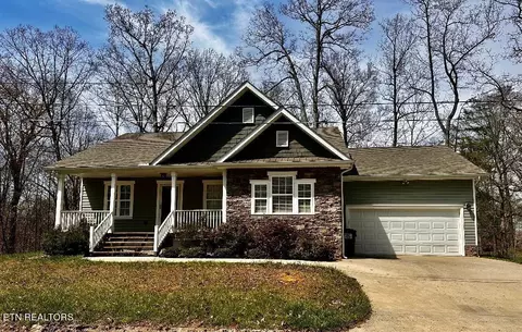 404 Cardwell Dr, Tazewell, TN 37879