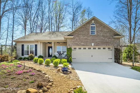 363 Cheestana Way, Loudon, TN 37774