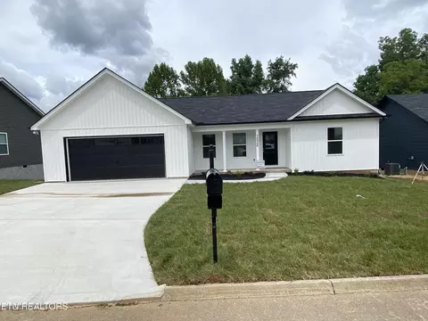 7524 Silveredge Rd, Knoxville, TN 37918
