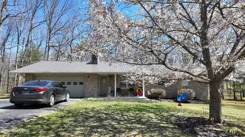 506 Meadow Creek Dr, Oneida, TN 37841