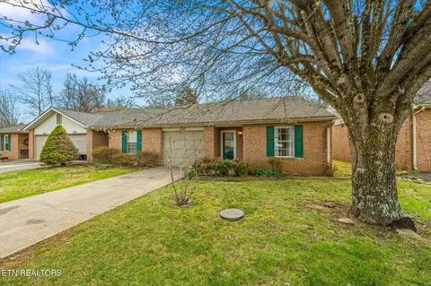 1908 Baychase Way, Powell, TN 37849