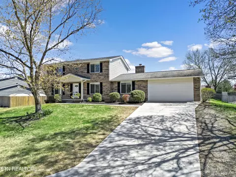 1516 Moorgate Dr, Knoxville, TN 37922