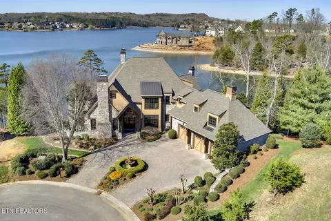 599 Beacon Ct, Lenoir City, TN 37772