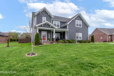 1514 Inverness Dr, Maryville, TN 37801