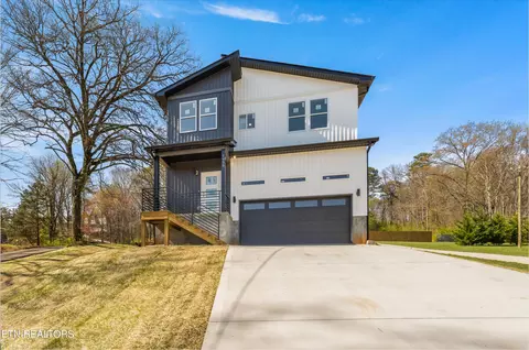 1950 Kim Watt Dr, Knoxville, TN 37909
