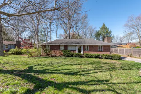 202 Francis St, Maryville, TN 37804