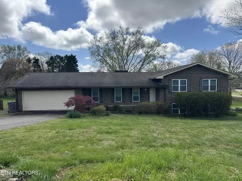 2923 Kendra Dr, Louisville, TN 37777