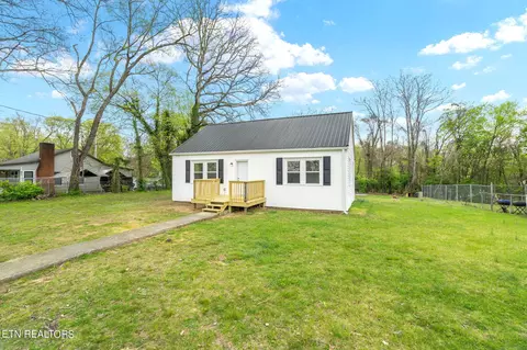 2930 Lay Ave, Knoxville, TN 37914
