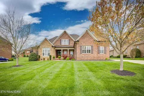 11907 Farmhouse Dr, Knoxville, TN 37934