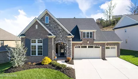 1824 English Ivy Ln, Knoxville, TN 37932