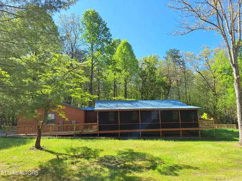 6109 S Circle Dr, Tallassee, TN 37878