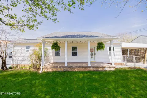 115 Love Dr, Harriman, TN 37748