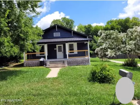 540 6th St, Newport, TN 37821