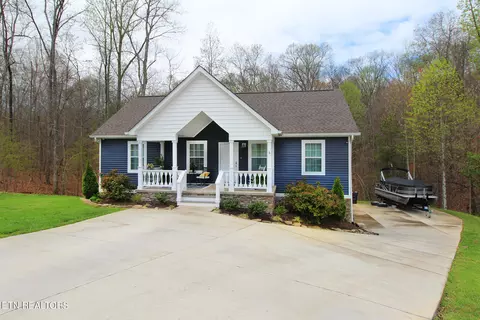 369 Covenant Ln, Maynardville, TN 37807
