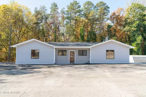 223 Hannah Dr, Oliver Springs, TN 37840