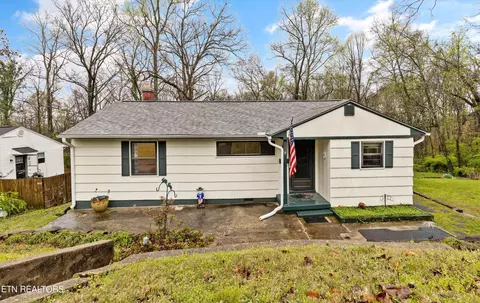 129 Amherst Ln, Oak Ridge, TN 37830
