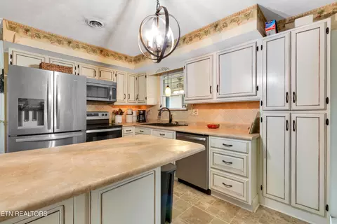 1107 Plum Ct, Talbott, TN 37877 photo 10