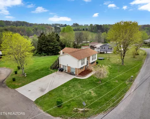1107 Plum Ct, Talbott, TN 37877 photo 2