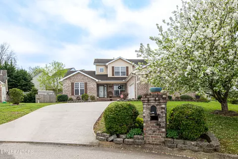 5311 Azinger Ln, Corryton, TN 37721