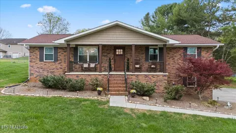 2404 Cunningham Rd, Knoxville, TN 37918