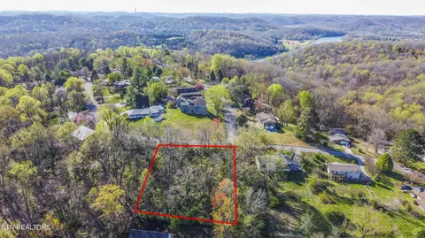 Orchard Knob Rd, Clinton, TN 37716