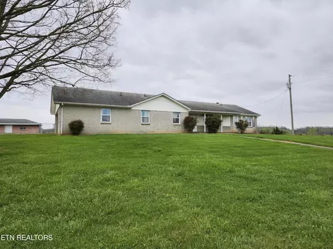 715 Spring Creek Rd, Dandridge, TN 37725
