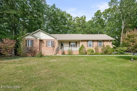 120 Black Oak Ln, Crossville, TN 38555