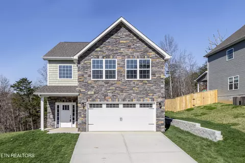 7731 Willow Branch Ln, Knoxville, TN 37931