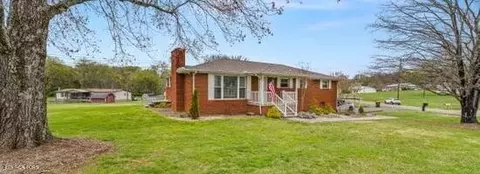 3378 Maple Ave, Strawberry Plains, TN 37871
