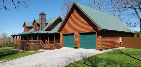 177 Mountain Ash Dr, Monterey, TN 38574