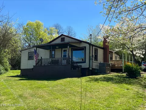 1229 Sugar Fork Rd, Dandridge, TN 37725