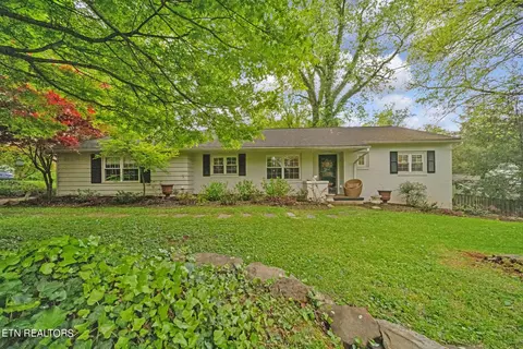 5000 Summit Cir, Knoxville, TN 37919