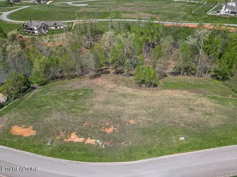 694 Taffrail Dr, Lenoir City, TN 37772