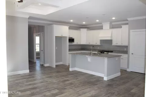 Kitchen - 1127 Arrowhead Rd, Monterey, TN 38574 photo 5 of 6
