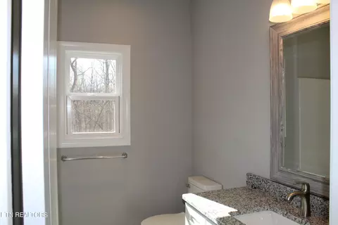 Bath - 1127 Arrowhead Rd, Monterey, TN 38574 photo 4 of 5