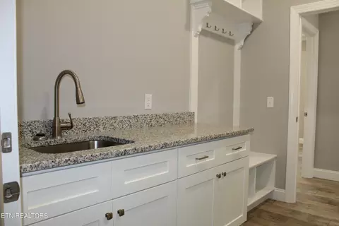Kitchen - 1127 Arrowhead Rd, Monterey, TN 38574 photo 6 of 6