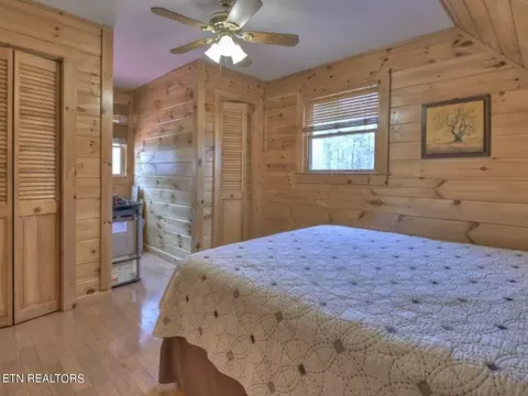 Bedroom - 570 Farner Rd, Farner, TN 37333 photo 3 of 5