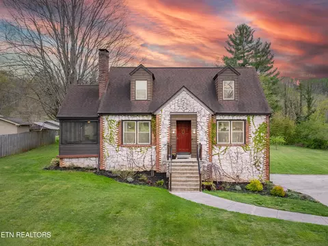 334 W Ford Valley Rd, Knoxville, TN 37920