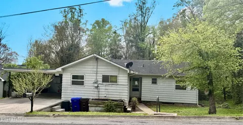 315 W Faunce Rd, Oak Ridge, TN 37830