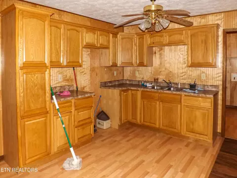 Kitchen - 117 Black Diamond Dr, Ewing, VA 24248 photo 1 of 2