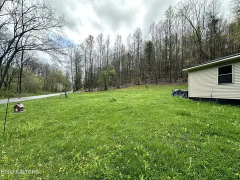 Exterior - 117 Black Diamond Dr, Ewing, VA 24248 photo 2 of 8