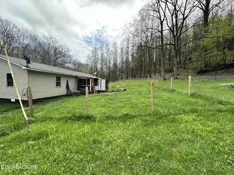 Exterior - 117 Black Diamond Dr, Ewing, VA 24248 photo 5 of 8