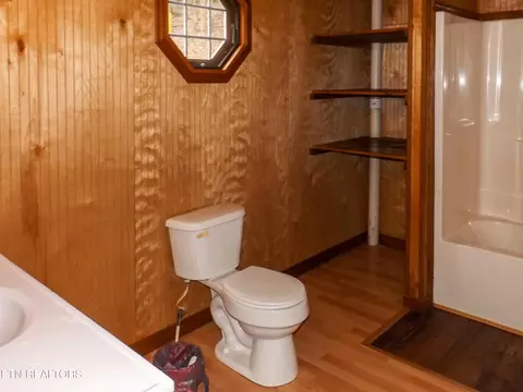Bath - 117 Black Diamond Dr, Ewing, VA 24248 photo 2 of 4