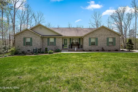 890 Sunset Ridge Dr, Crossville, TN 38571