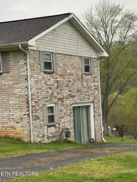 529 Vinson Dr, Newport, TN 37821