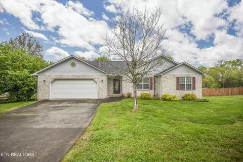 4246 Paradise Hills Dr, Maryville, TN 37804