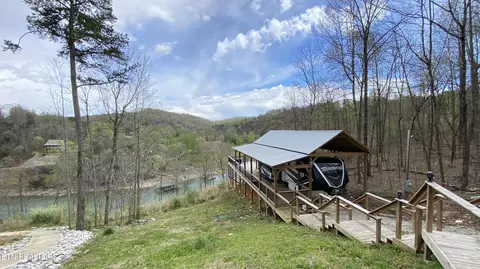 336 Perry Smith Ln, Caryville, TN 37714