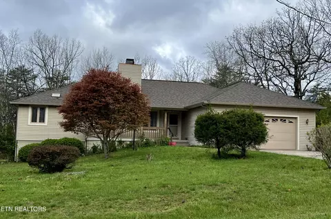 471 Snead Dr, Crossville, TN 38558