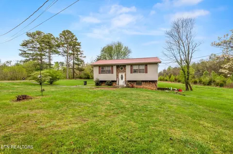 708 Old Cemetery Rd, Madisonville, TN 37354
