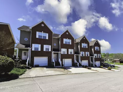 108 Olivia Ln, Maryville, TN 37804